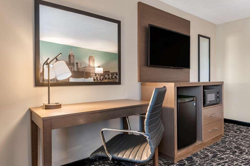 Clarion Pointe Indianapolis Airport Hotel Plainfield Ruang foto